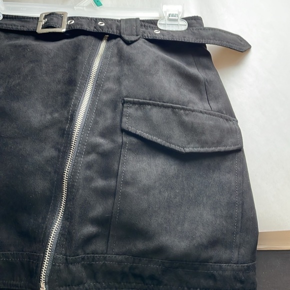 NWT Edgy Cargo Mini Skirt 4 Black Zipper Contemporary Minimalist grunge Divided - Picture 10 of 15